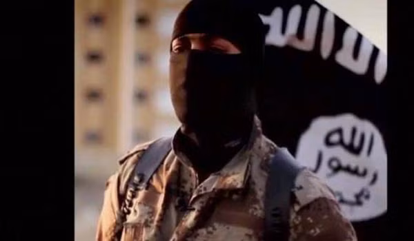 Đao phủ IS chuyên hành quyết các con tin nước ngoài. (Ảnh: IBT)