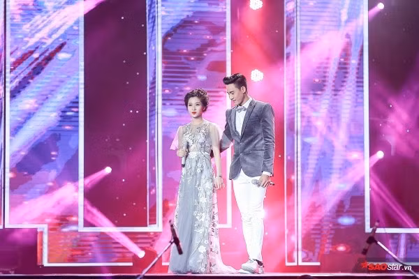 Hùng Cường và Helen Thủy, hai thí sinh team HLV Đàm Vĩnh Hưng tại cuộc thi Thần tượng Bolero 2017. Ảnh: NVCC Hùng Cường và Helen Thủy, hai thí sinh team HLV Đàm Vĩnh Hưng tại cuộc thi Thần tượng Bolero 2017. Ảnh: NVCC