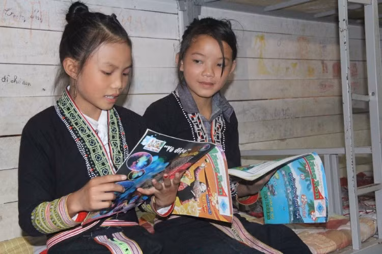 Học sinh Trường Phổ thông dân tộc bán trú Trung Chải (Sa Pa, Lào Cai) trong giờ học nội trú. Ảnh: TG