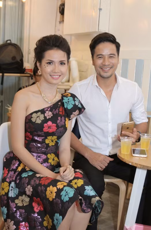 Hải Băng ăn vận giản dị đi sự kiện