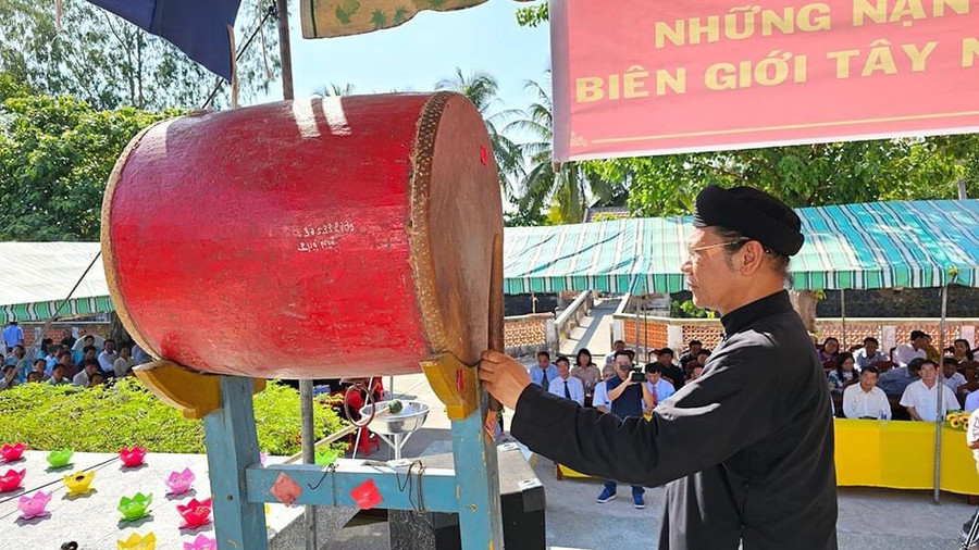 An Giang tổ chức lễ tưởng niệm các nạn nhân bị sát hại trong chiến tranh biên giới Tây Nam.