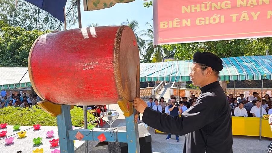 An Giang tổ chức lễ tưởng niệm các nạn nhân bị sát hại trong chiến tranh biên giới Tây Nam.