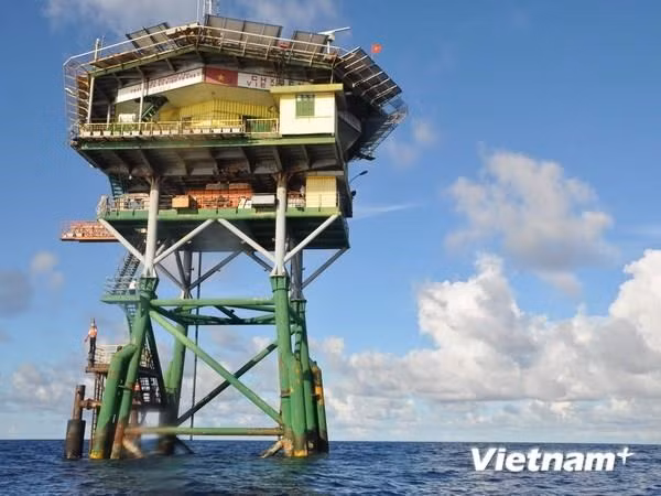 Nhà giàn DK1, tuyến phòng thủ thép ở thềm lục địa phía Nam. (Ảnh: Việt Đức/Vietnam+)