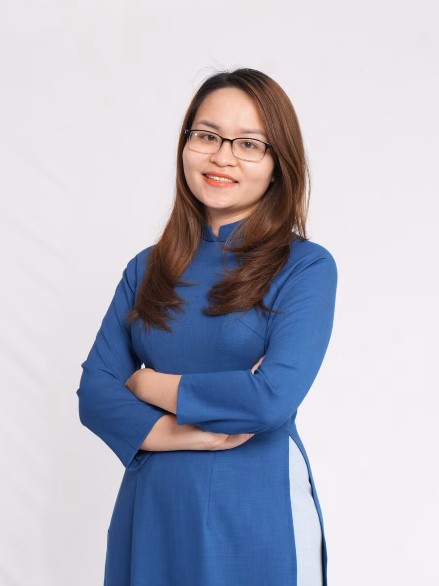 Cô Phạm Thị Việt Chinh.