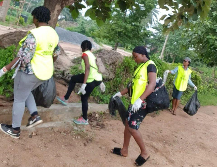 Thành quả sau hoạt động Plogging. Thành quả sau hoạt động Plogging.
