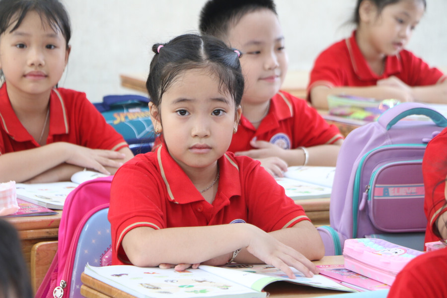 Học sinh Trường Tiểu học Ngũ Hiệp (Thanh Trì, Hà Nội) trong giờ học Tiếng Việt. Ảnh: TG