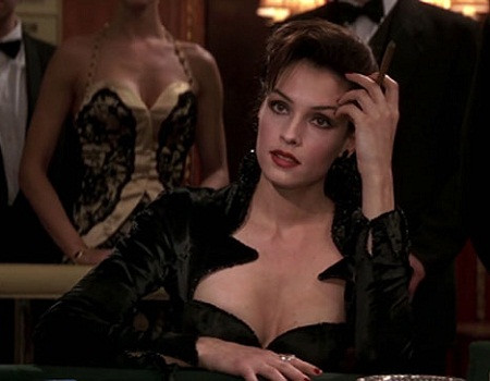 Xenia Onatopp trong “GoldenEye” (Mắt vàng - 1995)