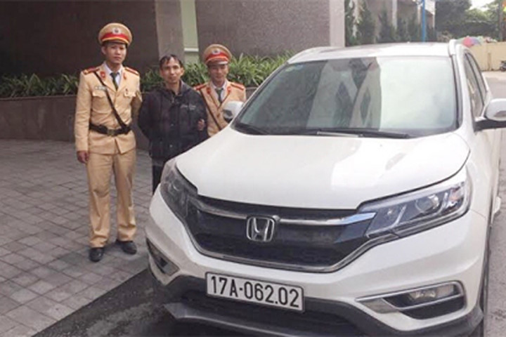 Đặng Xuân Đông thời điểm bị CSGT chặn giữ