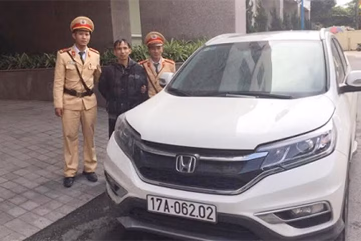 Đặng Xuân Đông thời điểm bị CSGT chặn giữ