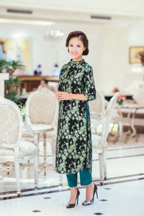 Chỉ cần áo dài, quần... không quan trọng! - Ảnh 6 Chi can ao dai, quan... khong quan trong! - Anh 6