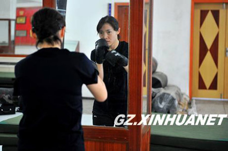 Những nữ cao thủ của lực lượng cảnh sát đặc biệt Trung Quốc - Ảnh 2 Nhung nu cao thu cua luc luong canh sat dac biet Trung Quoc - Anh 2