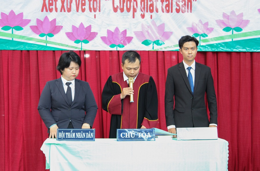 Ông Lý Lê Trọng Nghĩa - Thẩm phán tóa án nhân dân quận Bình Thạnh chủ trì phiên tòa