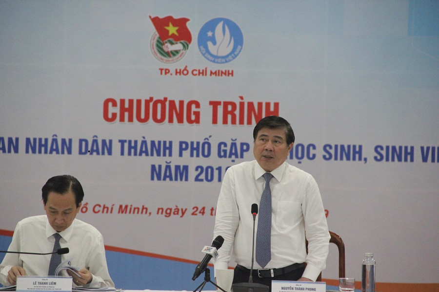 Chủ tịch UBND TP.HCM Nguyễn Thành Phong mong sinh viên, học sinh TP tiếp tục có nhiều ý kiến đóng góp, nhiều ý tưởng, công trình sáng tạo,góp phần vào sự phát triển chung của TP.HCM