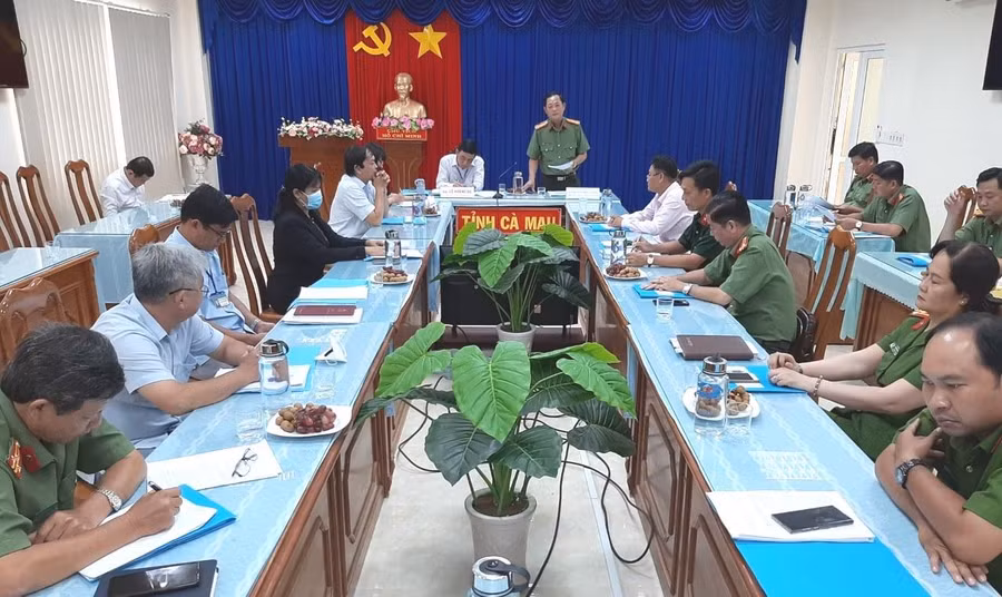 Quang cảnh buổi làm việc.