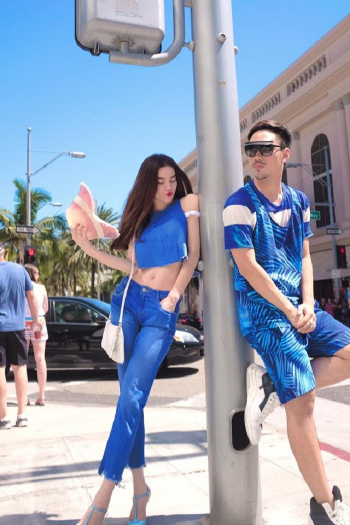 Hồ Ngọc Hà ôm “trai lạ” trên đất Mỹ ảnh 7 11760265_1146362005381061_7496373786770257052_n