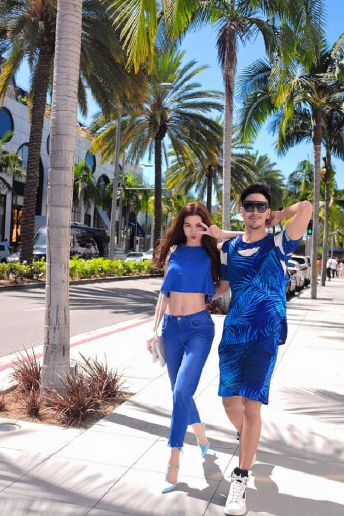 Hồ Ngọc Hà ôm “trai lạ” trên đất Mỹ ảnh 5 18324_1146362465381015_8489020383160380279_n