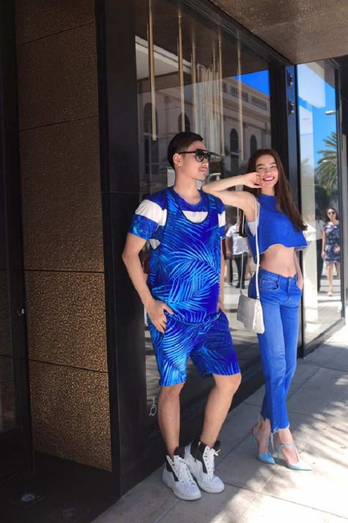 Hồ Ngọc Hà ôm “trai lạ” trên đất Mỹ ảnh 1 11742636_1146362122047716_2328940699520207526_n