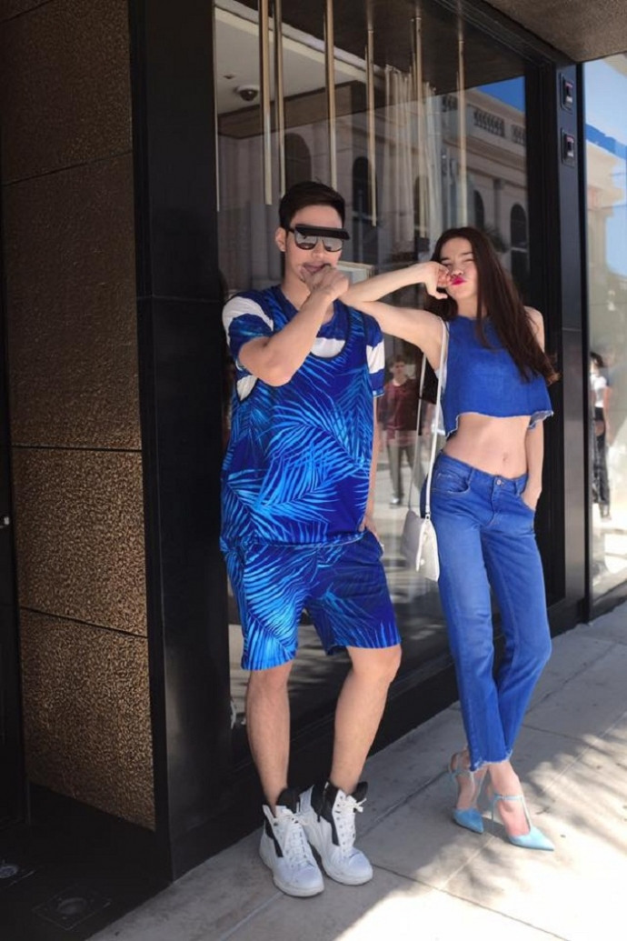 Hồ Ngọc Hà ôm “trai lạ” trên đất Mỹ ảnh 3 11800518_1146362238714371_97497058973446964_n