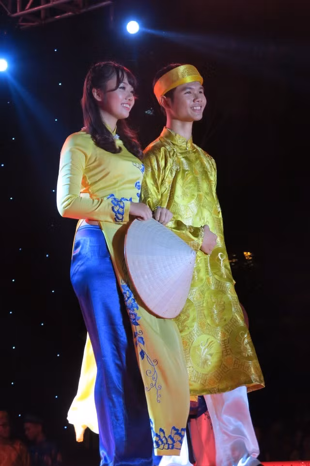 12 gương mặt xuất sắc tranh tài đại sứ trường Ams ảnh 2