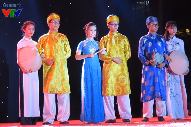 12 gương mặt xuất sắc tranh tài đại sứ trường Ams ảnh 7