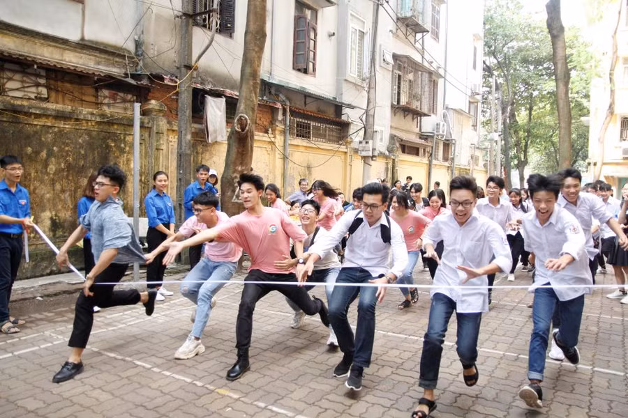 Không chỉ trải nghiệm hoạt động học tập, những hoạt động thể thao, giải trí cũng rất thu hút học sinh.