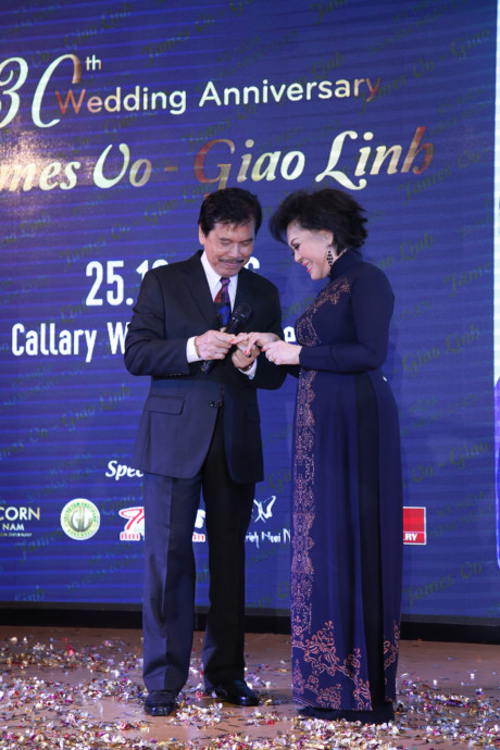 Vợ chồng danh ca Giao Linh tổ chức đám cưới ngọc trai - Ảnh 2 Vo chong danh ca Giao Linh to chuc dam cuoi ngoc trai - Anh 2