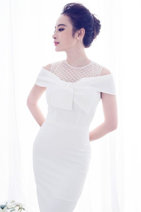 Angela Phương Trinh diện váy xuyên thấu táo bạo - Ảnh 7 Angela Phuong Trinh dien vay xuyen thau tao bao - Anh 7