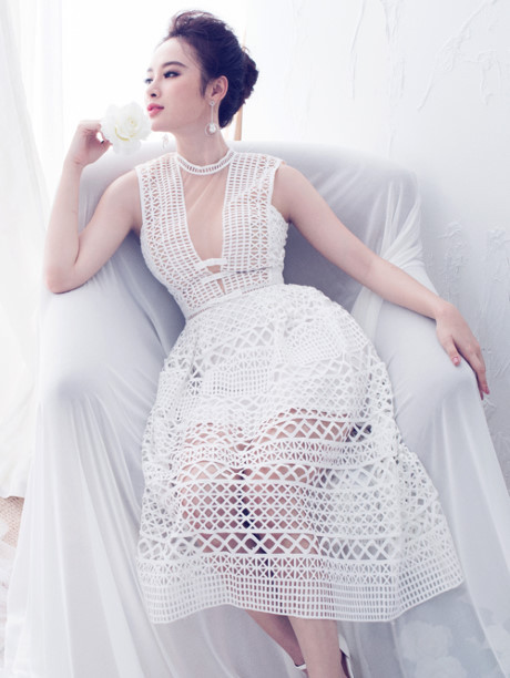 Angela Phương Trinh diện váy xuyên thấu táo bạo - Ảnh 3 Angela Phuong Trinh dien vay xuyen thau tao bao - Anh 3