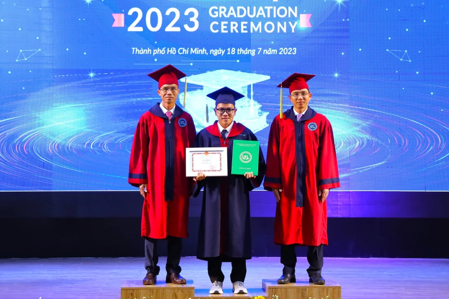 Lê Thanh Hải - thủ khoa đầu ra năm 2023 Trường Đại học Kinh tế - Luật (Đại học Quốc gia TPHCM). Ảnh: UEL