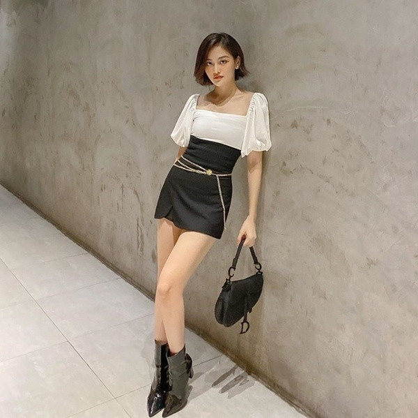 Street style sành điệu "phủ đầy" hàng hiệu của Hương Tràm, Chi Pu ảnh 7 Street style sành điệu "phủ đầy" hàng hiệu của Hương Tràm, Chi Pu ảnh 7