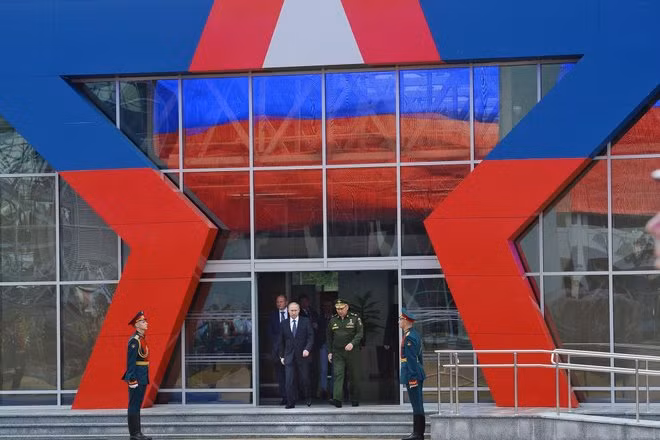 Nga khoe loạt vũ khí tối tân trong triển lãm quân sự ảnh 1