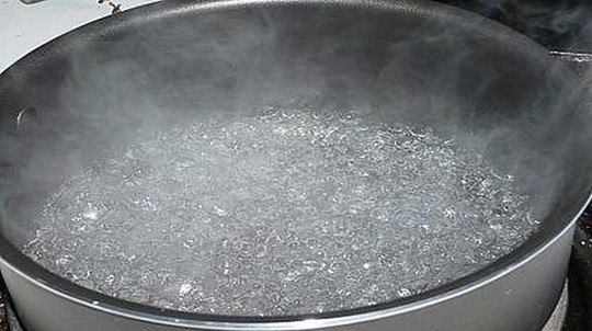 Nhật Bản: Bạo hành con 6 tuổi bằng nước sôi