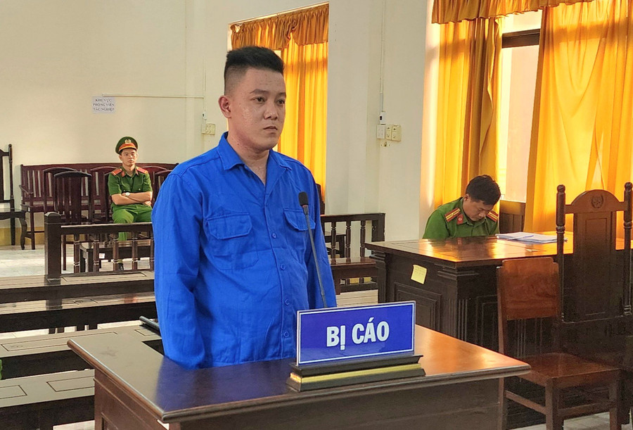 Phạm Quang Hạ tại phiên tòa. (Ảnh: Văn Vũ) Phạm Quang Hạ tại phiên tòa. (Ảnh: Văn Vũ)