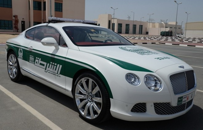 10 siêu xe khủng nhất của cảnh sát Dubai năm 2015