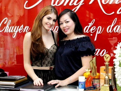 Sao Việt yêu thương mẹ kế