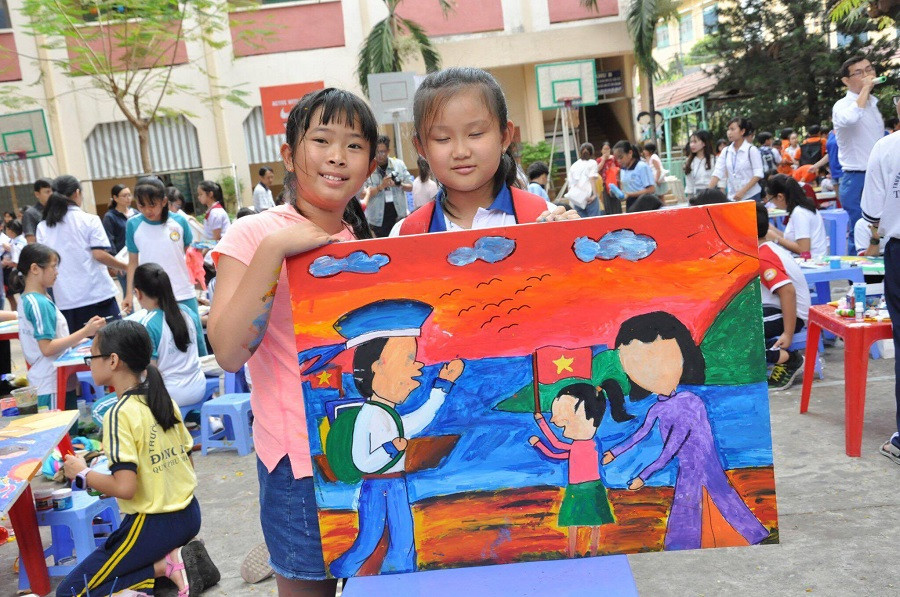 Sau một thời gian ngắn, những bức tranh đã hoàn thành