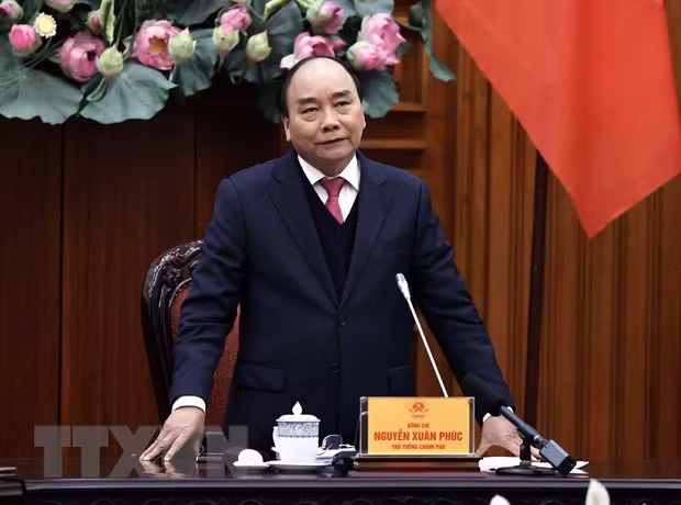 Thủ tướng Nguyễn Xuân Phúc chủ trì họp Thường trực Chính phủ về vắcxin COVID-19. (Ảnh: Thống Nhất/TTXVN)