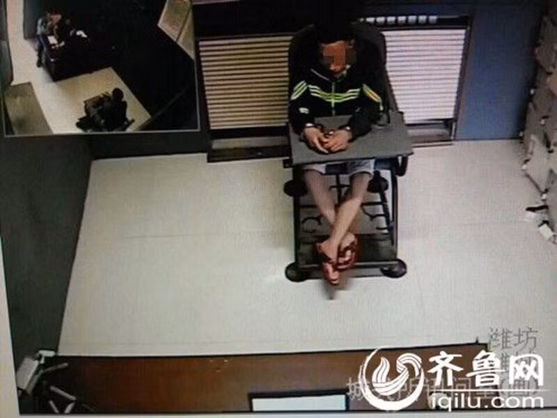 Trung Quốc phá băng nhóm làm tiền giả từ xì dầu ảnh 2