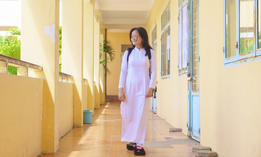 Huyền quyết tâm bước vào giảng đường đại học. Huyền quyết tâm bước vào giảng đường đại học.