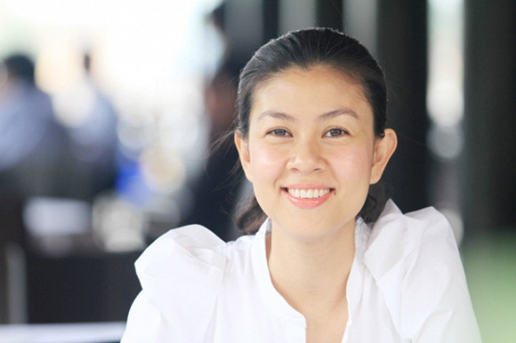 Kim Thư: Từ bà hoàng đến bán xôi trả nợ cho chồng - Ảnh 1. Kim Thư: Từ bà hoàng đến bán xôi trả nợ cho chồng - Ảnh 1.