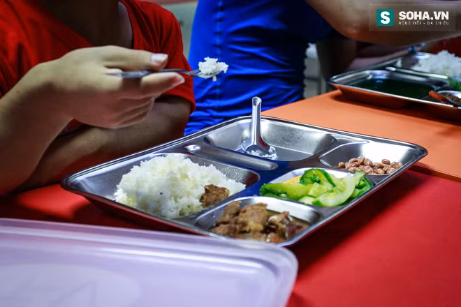 Cuộc sống thật sự của diễn viên chỉ cao 1m16 - Ảnh 27.