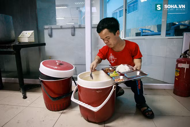 Cuộc sống thật sự của diễn viên chỉ cao 1m16 - Ảnh 25.