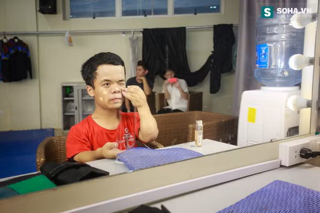 Cuộc sống thật sự của diễn viên chỉ cao 1m16 - Ảnh 29.