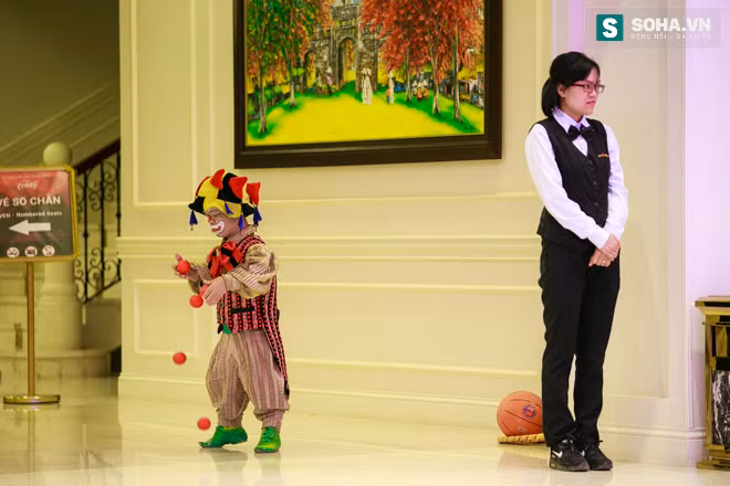 Cuộc sống thật sự của diễn viên chỉ cao 1m16 - Ảnh 34.