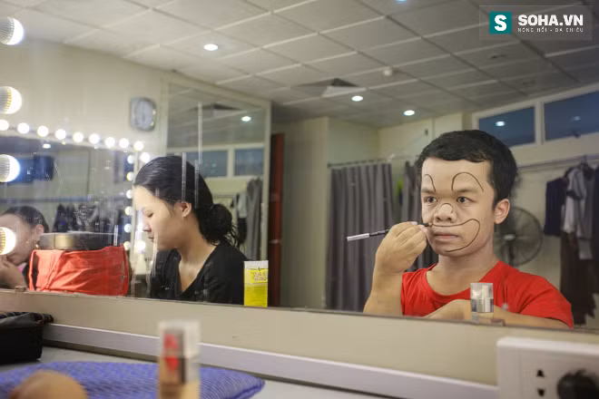 Cuộc sống thật sự của diễn viên chỉ cao 1m16 - Ảnh 30.