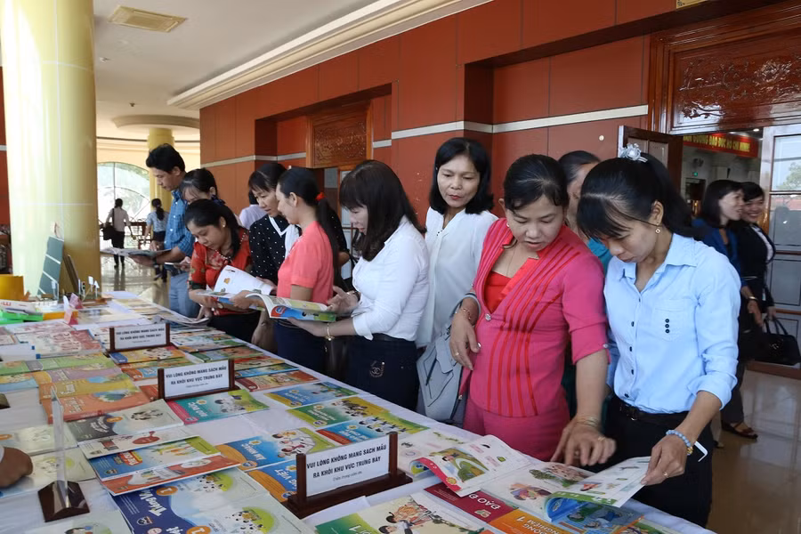 Tiền Giang: Hơn 450 cán bộ, giáo viên tiếp cận sách giáo khoa lớp 1