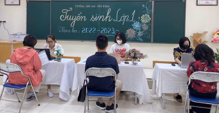 Tuyển sinh trực tuyến đầu cấp tại Trường Tiểu học Kim Đồng (Ba Đình, Hà Nội). Ảnh: Phòng GD&ĐT Ba Đình cung cấp