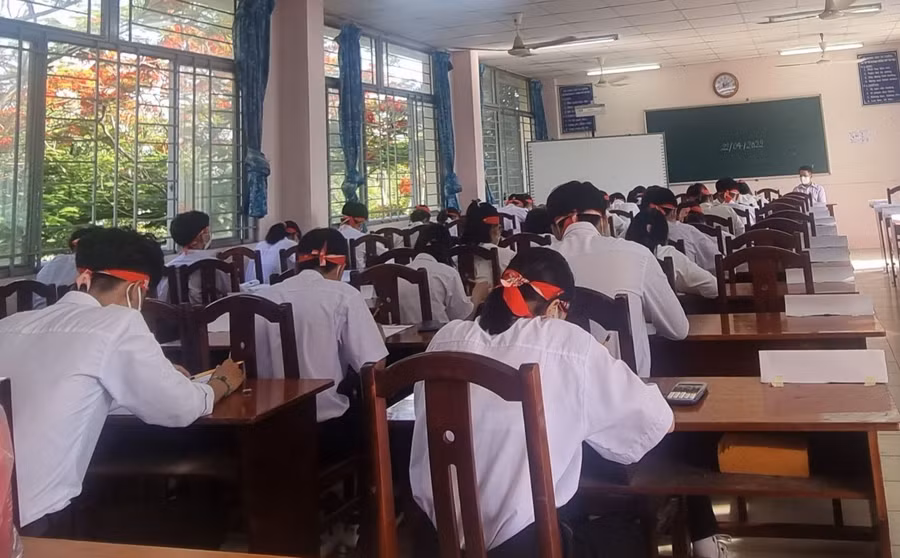 Học sinh làm bài khảo sát PISA chu kỳ 2022.