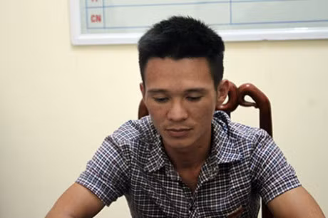 Tai xe lai xe tai bang chan khai gi tai Cong an? - Anh 1