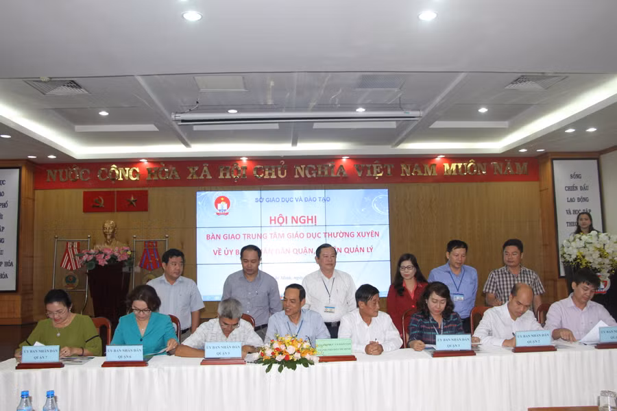 TP.HCM: Bàn giao trung tâm giáo dục thường xuyên về các quận, huyện